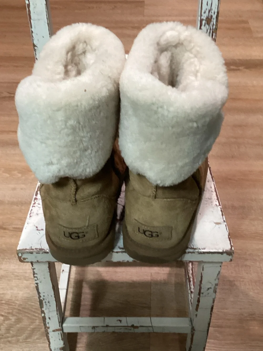 UGG Chestnut Suede Winter Boots with Cream Shearling Cuff Size 4